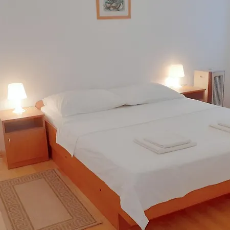 Apartment Din Kukljica