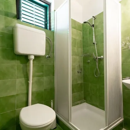 Apartment Din Kukljica