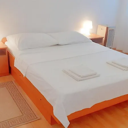 Din Apartment *