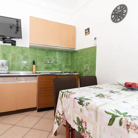 Apartament Sonja *